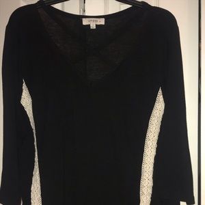 Umgee top with crisscross at neck